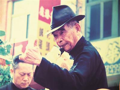 「車鼓陣」保存者施朝養告別儀式 追思場面感人