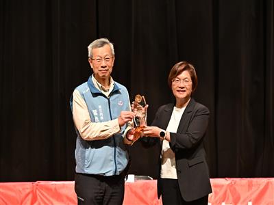 連續五年榮耀肯定！彰化縣衛生局蟬聯衛生福利部114年醫療關懷力典範獎「公務績優獎」