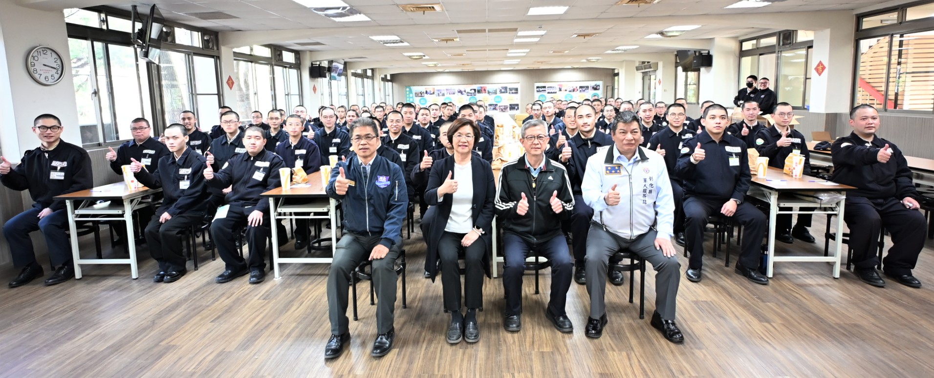 圖台中成功嶺探視彰化子弟兵 盼立定志向，冶煉身心