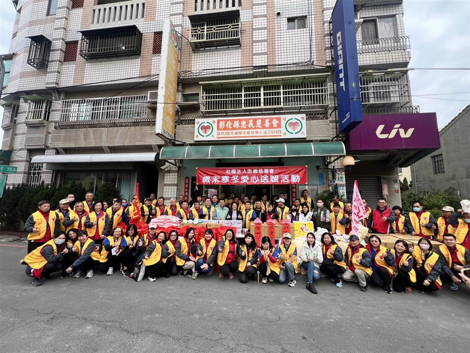 縮圖：06大合照2