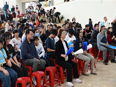 彰縣府大廳直播中華隊對戰捷克隊 美食應援重返榮耀