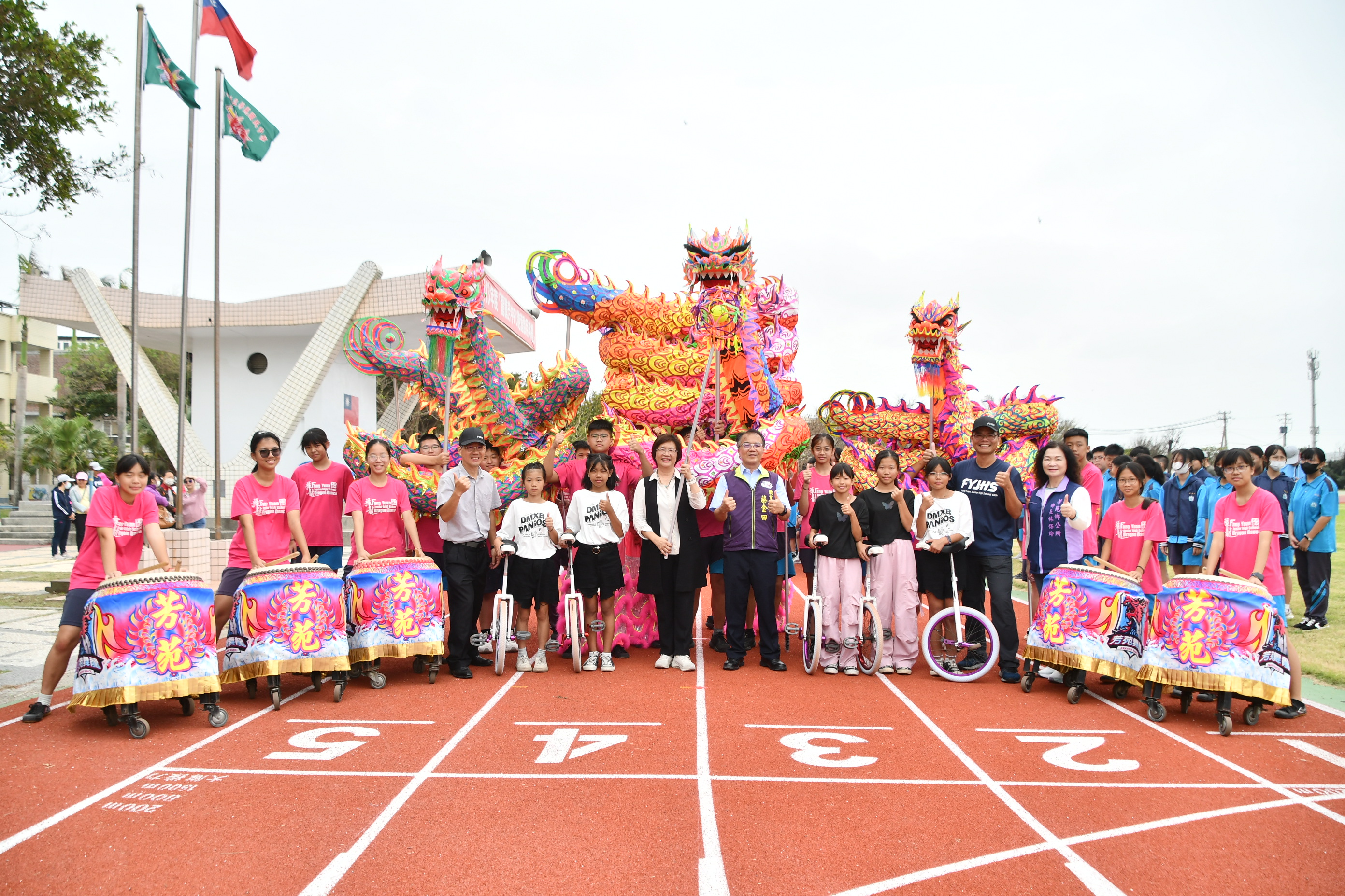 圖賀！芳苑國中競技舞龍全國賽勇奪4金 彰化體育與傳統文化再添亮點