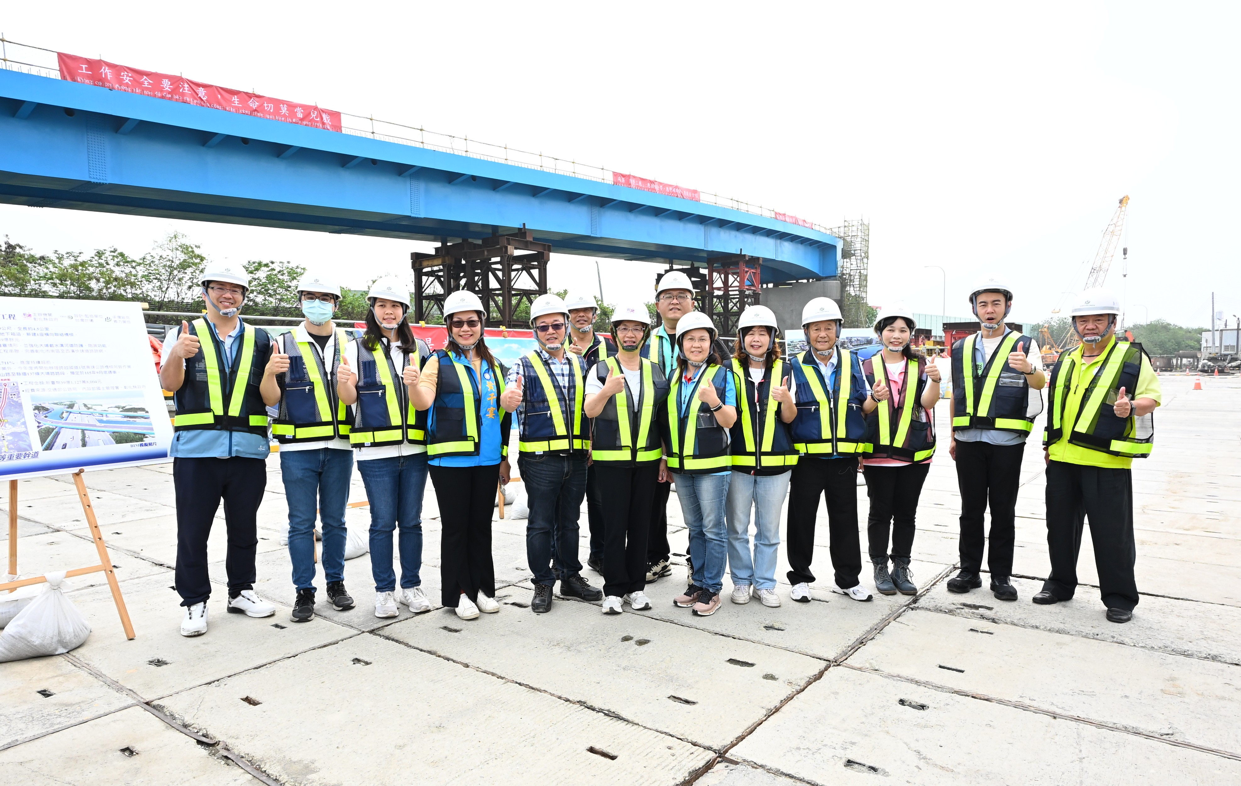 圖視察彰化市大埔截水溝堤岸道路拓寬工程 完善北彰化交通路網