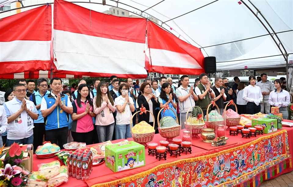 縮圖：05鹿港生態公園-祭拜儀式