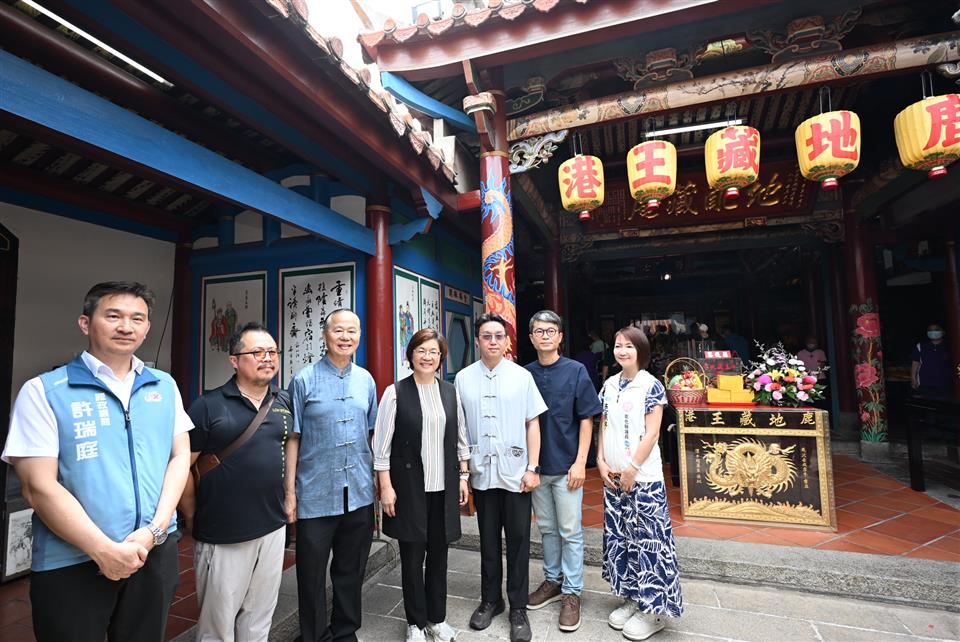 縮圖：04書法彩繪前合影