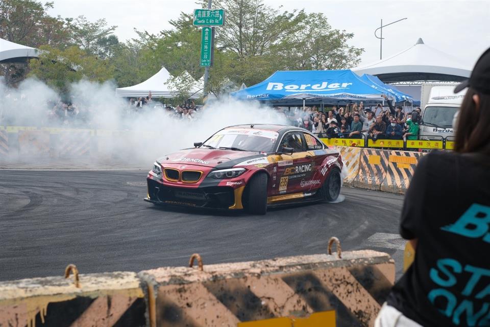 縮圖：05賽車競技